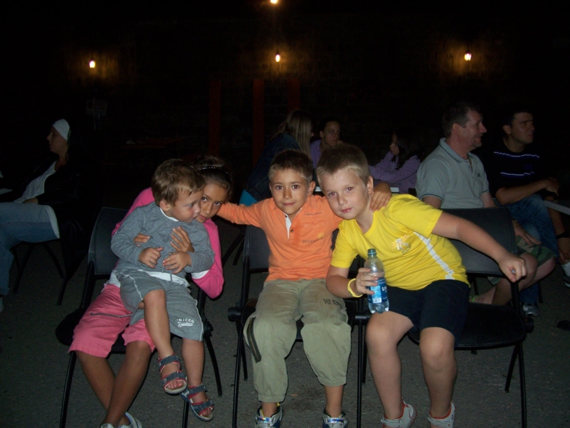  Image name: Estate163.jpg 
 width: 801 pixel 
 height: 602 pixel 
 Size: 318030 bytes 
 Click to enlarge 